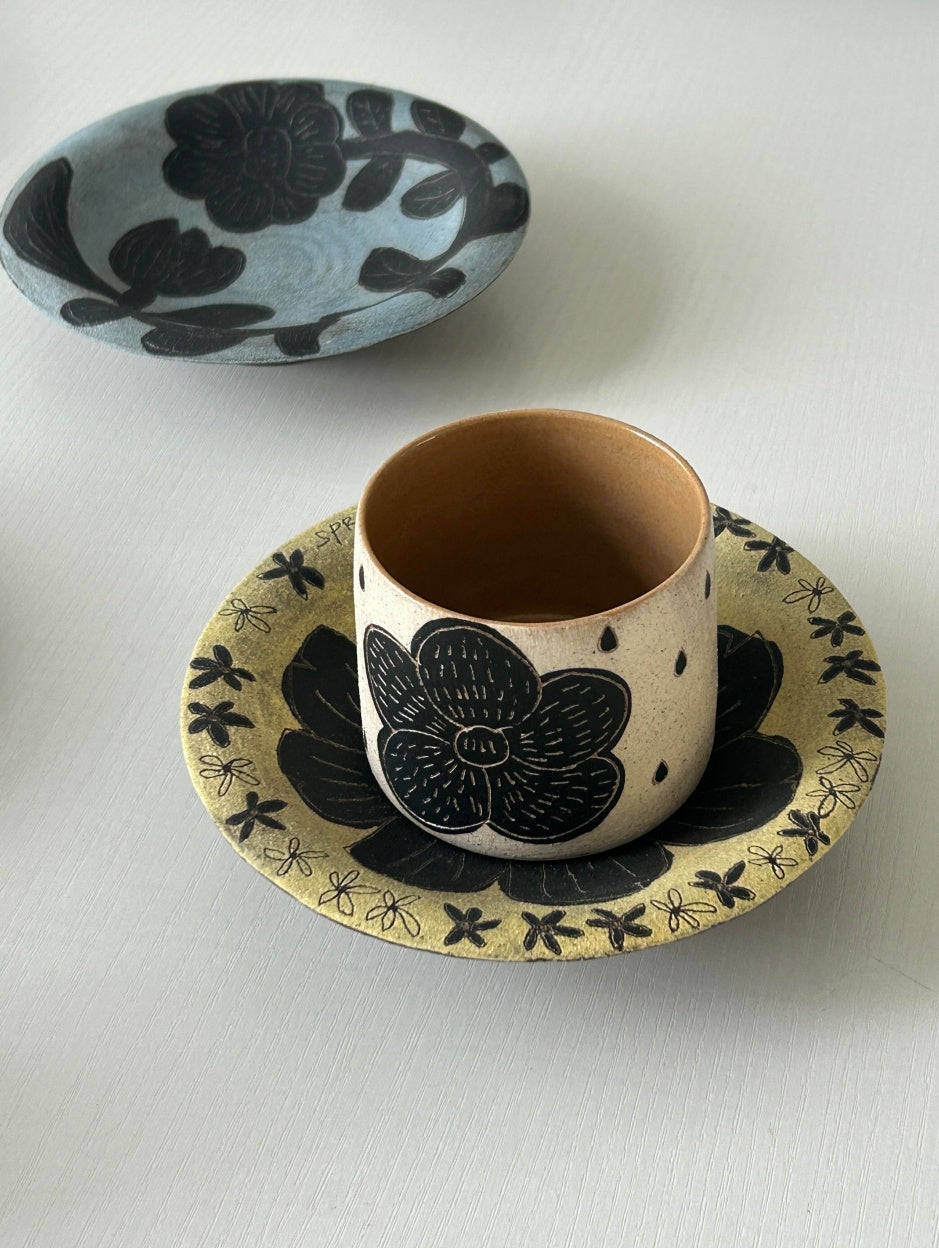 Rustic Stoneware Handmade Plate - Star-Bloom Flower Xin Feng Wang