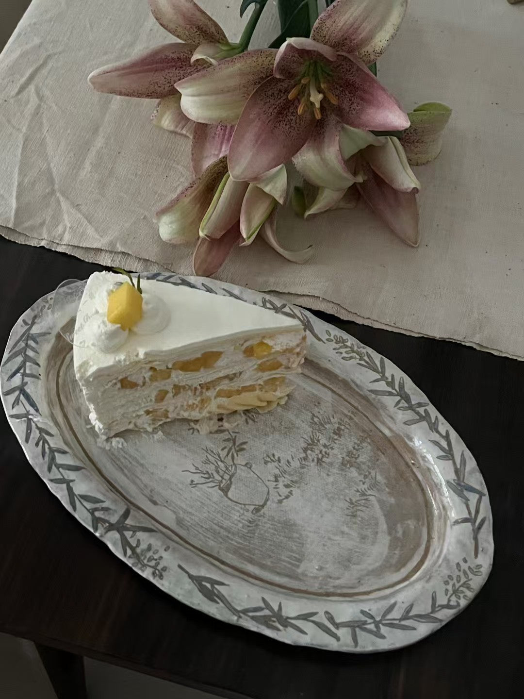 Rustic Stoneware Hand-Painted Large Plate-Expecting Spring in Winter Xin Feng Wang