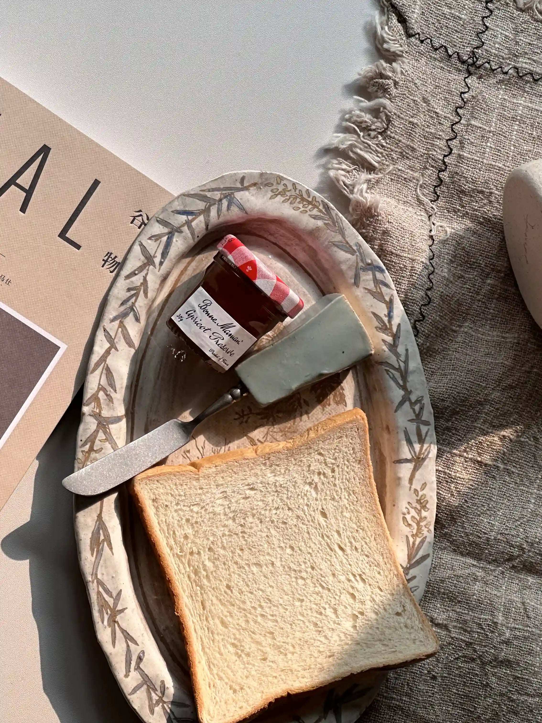 Rustic Stoneware Hand-Painted Large Plate-Expecting Spring in Winter Xin Feng Wang